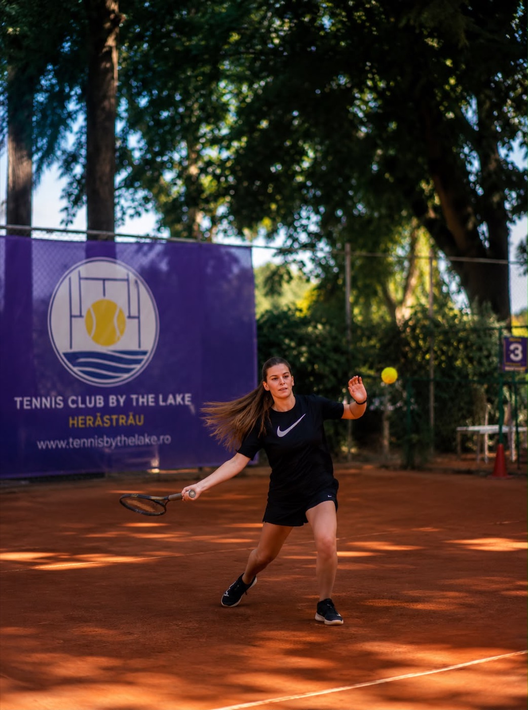 Tenis pentru adulți la Tennis Club by the Lake, București
